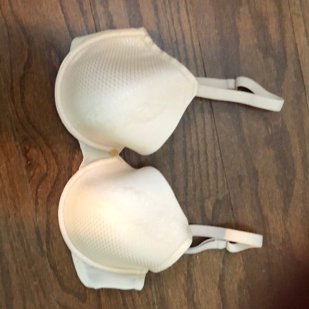 Natori Bra (32DDD or 32F) NWOT